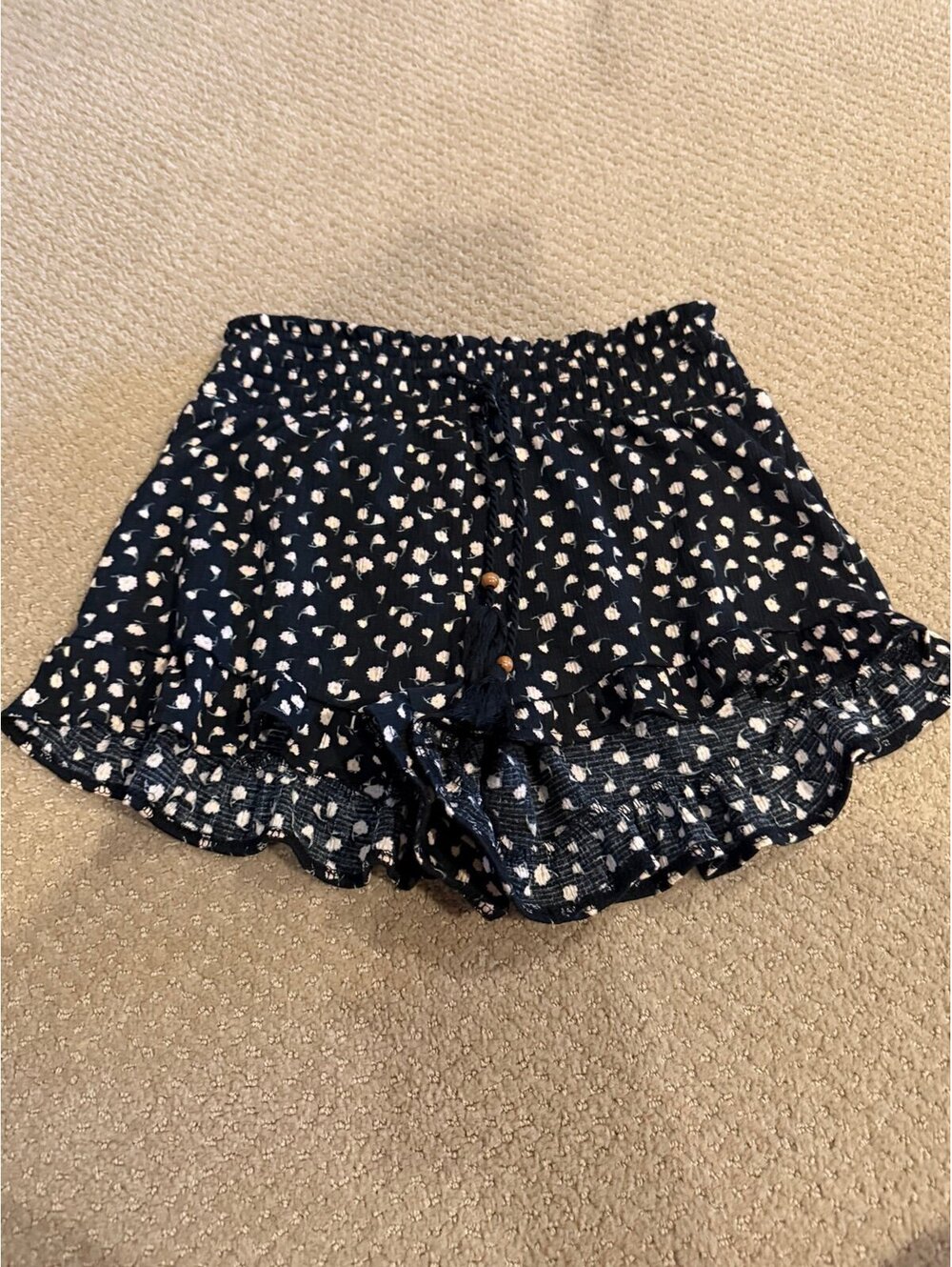 No boundaries small stretchy shorts
